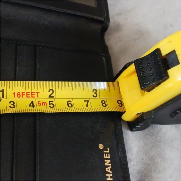 Auth CHANEL Quilted Lambskin Billfold Wallet - Picture 9 of 9